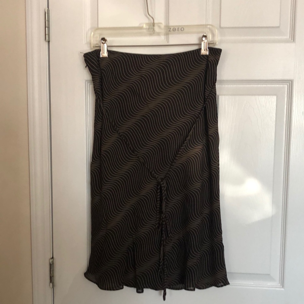Modest brown A-Line skirt with belt. Size EU42/US12